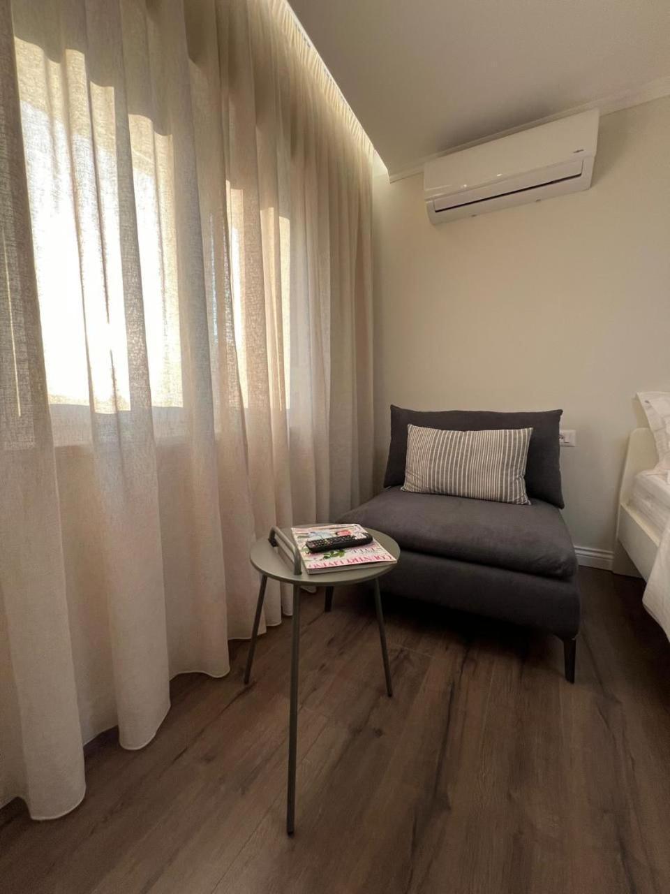 Anna'S Blloku Apartment Tirana Exteriör bild